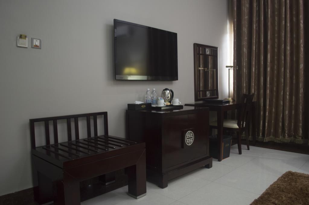 Grandbee Suites Ikeja Esterno foto