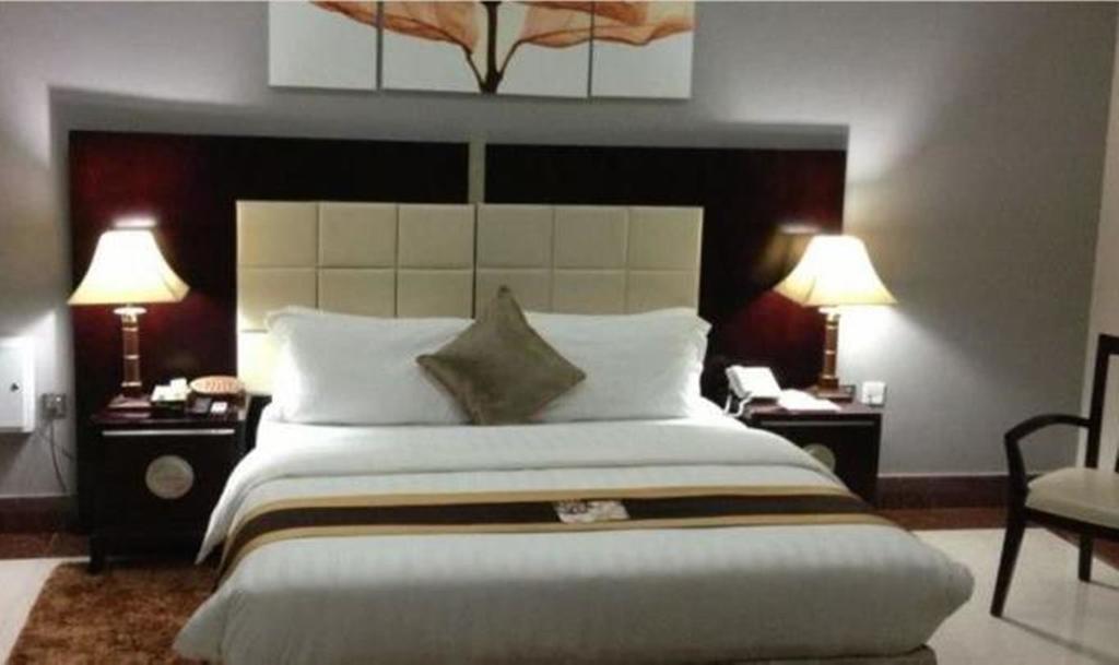 Grandbee Suites Ikeja Camera foto